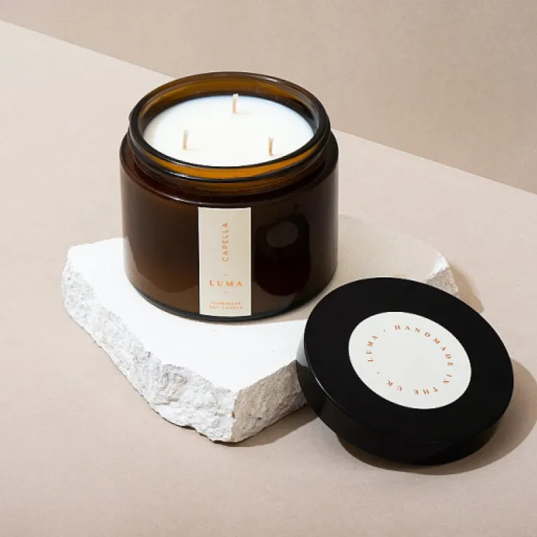 Chaussettes de Noël élégantes : comment sublimer votre décoration avec des détails textiles raffinés