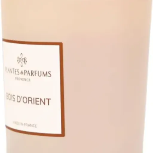 Test Bougie Parfumée Bois d'Orient Plantes & Parfums : une bougie qui sent fort le patchouli sans fumer partout